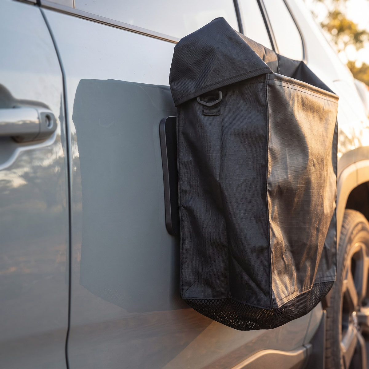 Magnetic Gear & Shoe Storage Bag – fitting and attachment detail